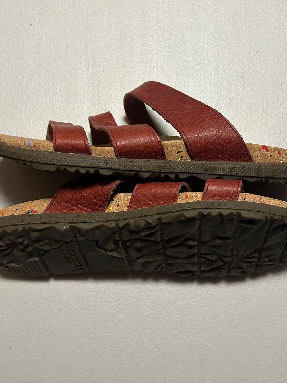 Merrell Women’s Brown Strappy Cork-Style Slide Sandals - NWOT - Size 8 - Picture 4 of 5